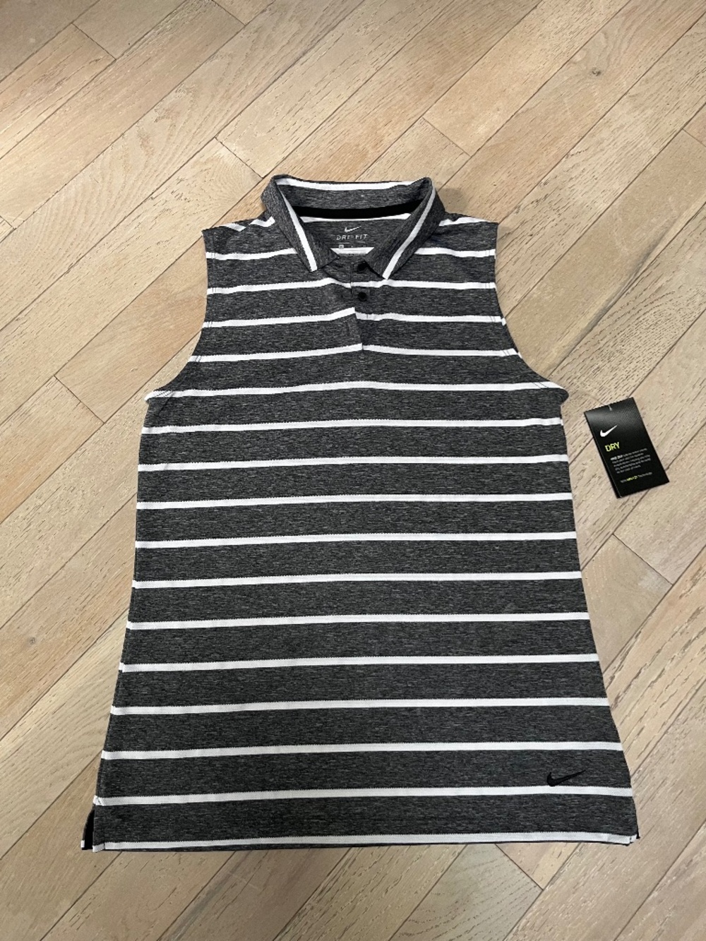 NWT Nike Women’ Dri-FIT Sleeveless Golf Polo Shirt M Golfcore Preppy Performance